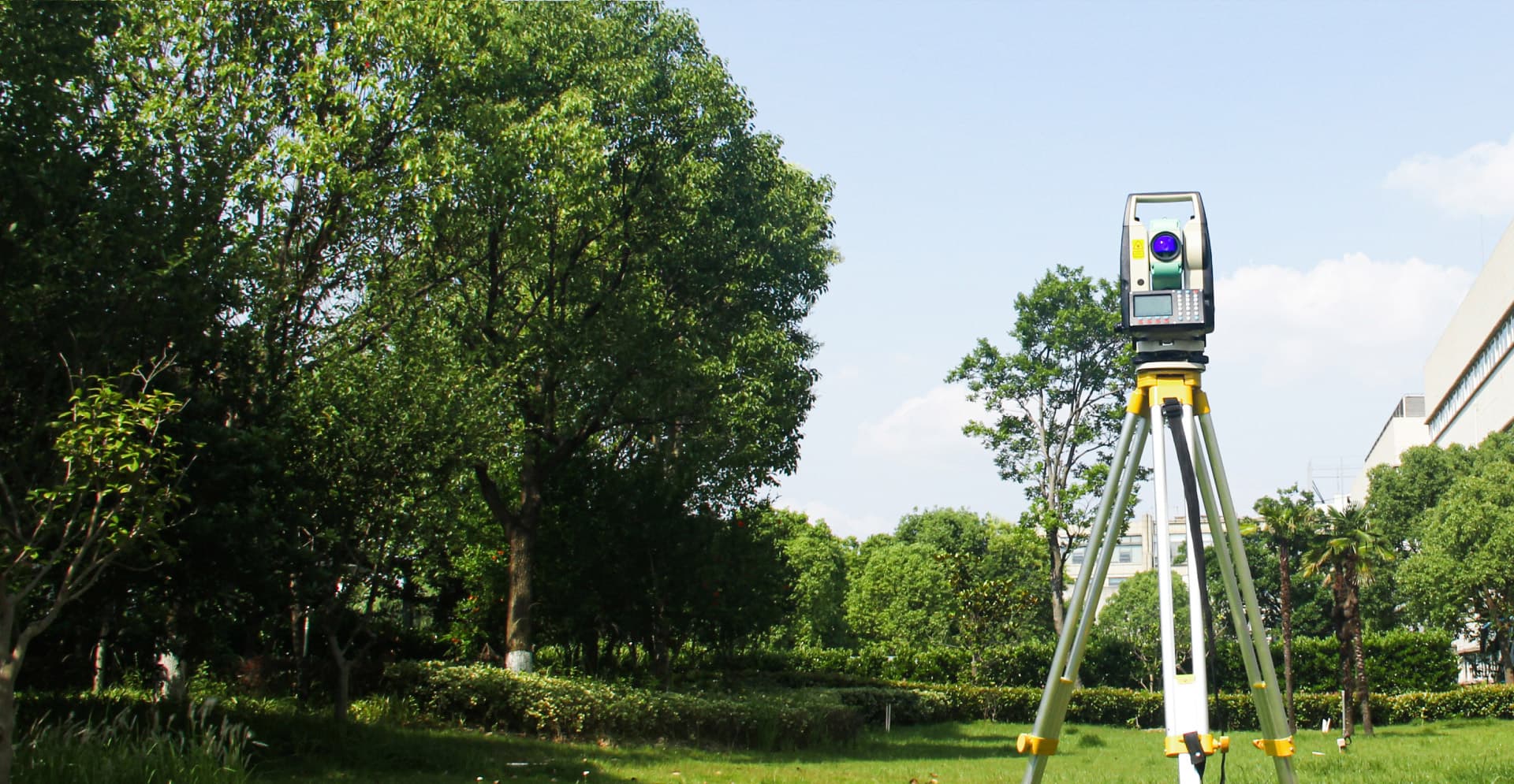 STS2 Total Station